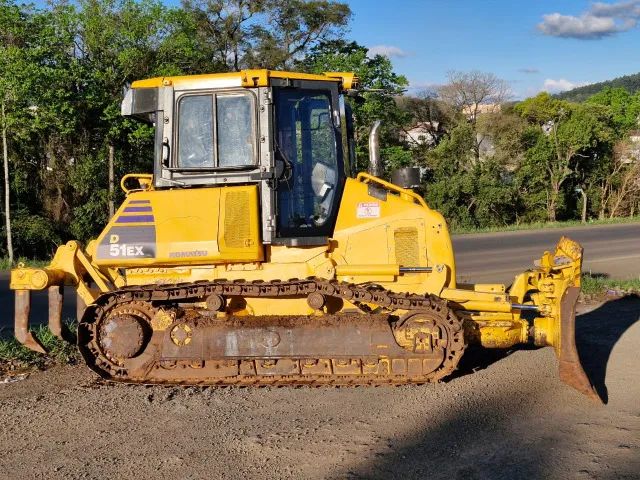 Trator de Esteira Komatsu D51EX ano 2018 com 9.200 horas  motor cummins 6cc - Foto 3
