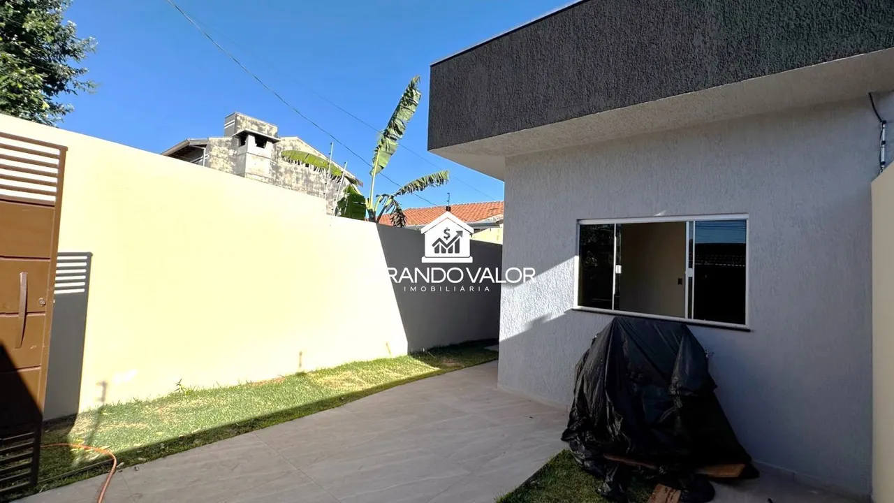 Atrás da Escola Professor José de Souza linda casa