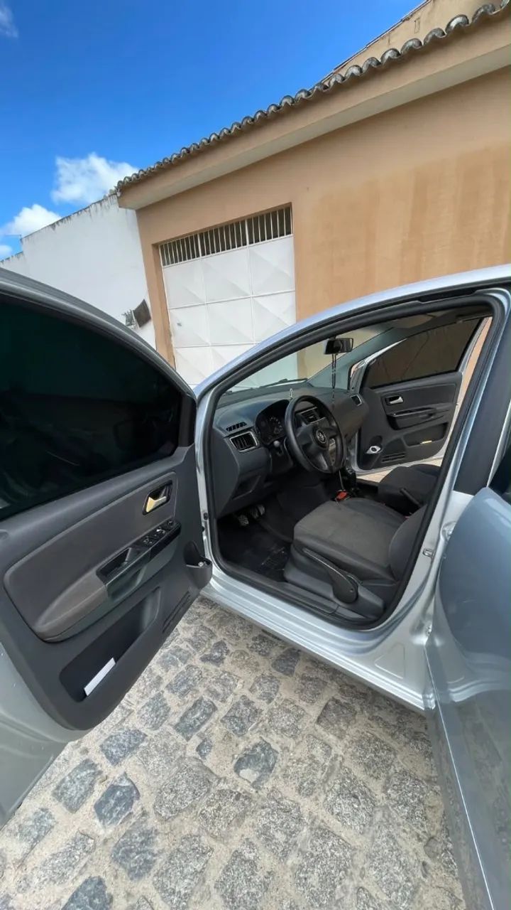 Volkswagen Fox 1.0 MI Total Flex 8V 5P 2013 - Foto 5