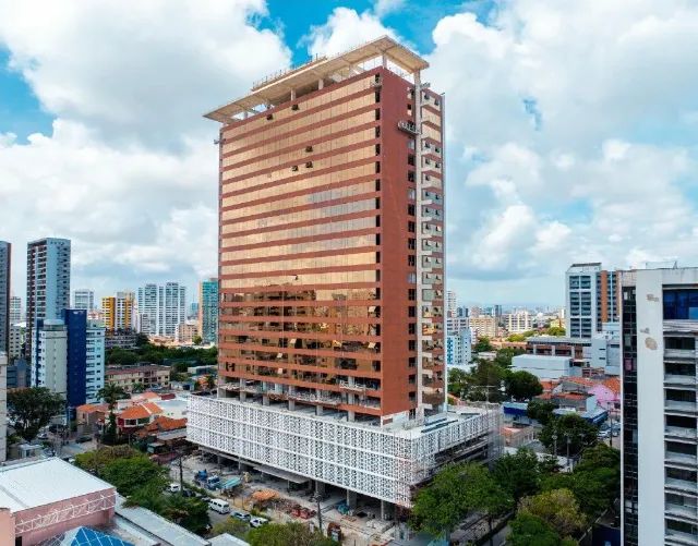 Salas Comerciais na Avenida Santos Dumont Cod0344 