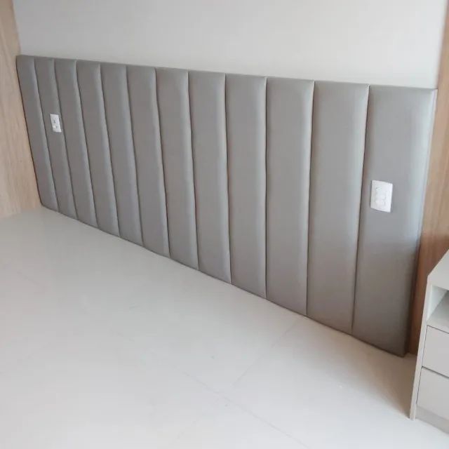 Cabeceira Estofada em Painel Inteiro Sob Medida - Foto 3