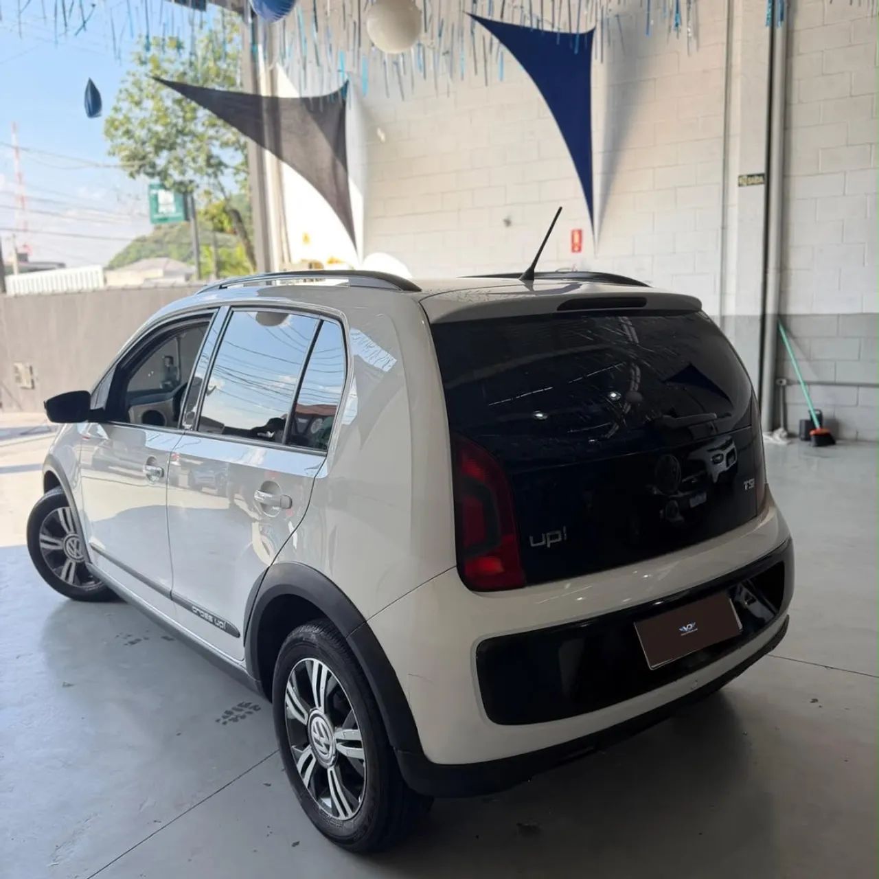Volkswagen up! cross 1.0 TSI Total Flex 12V 5p, foto 5 de 10