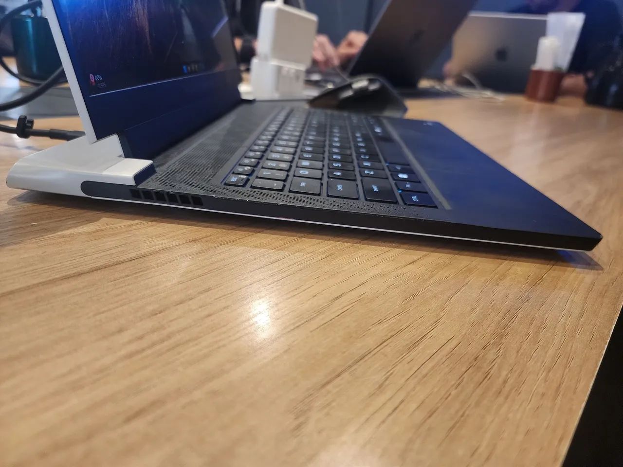 Notebook Alienware X14 Rxt 3060 I7 144hz 512gb Ssd 32gb Ram Branco (Usado) - Foto 4