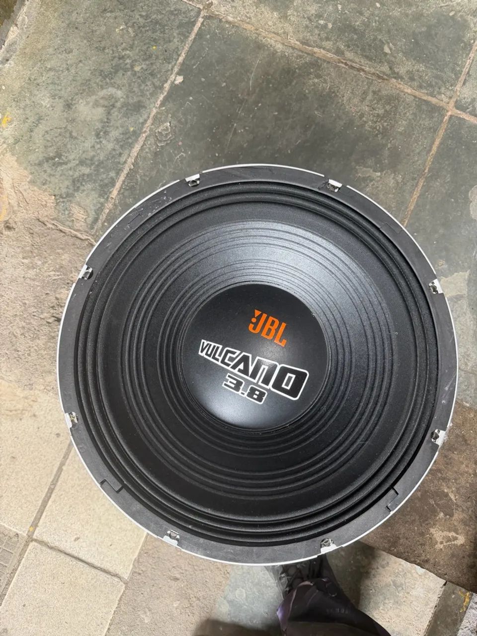 Subwoofer JBL Vulcano 3.8