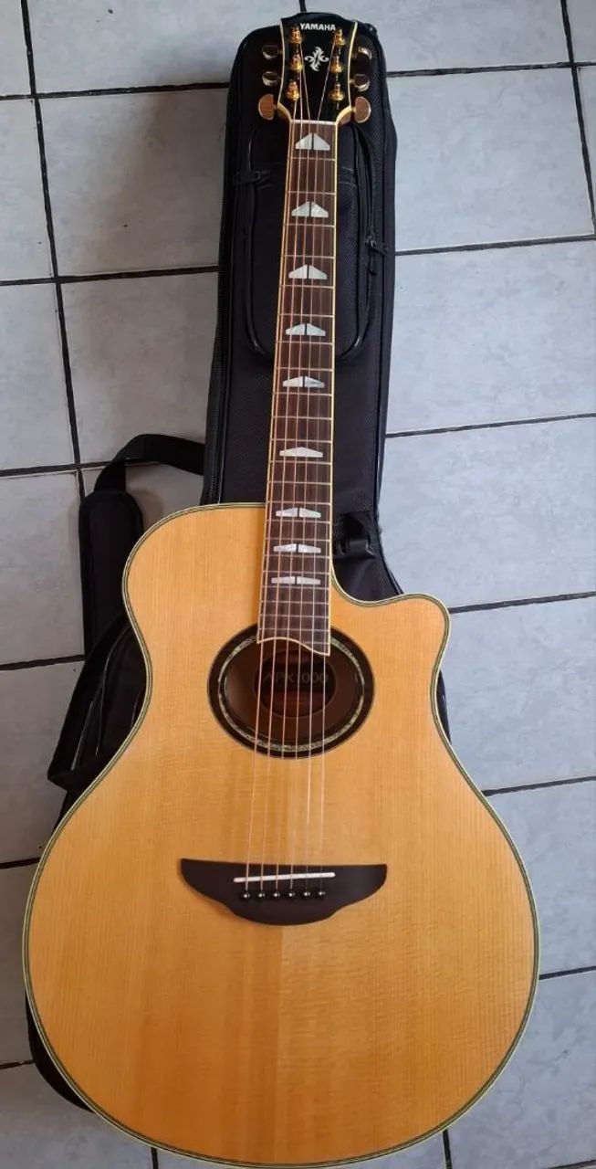 Violao yamanha apx 1000