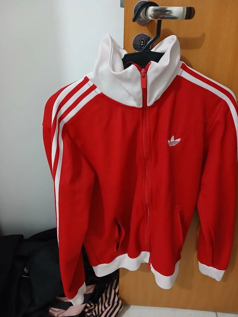 Jaqueta adidas e tênis adidas  - Foto 2