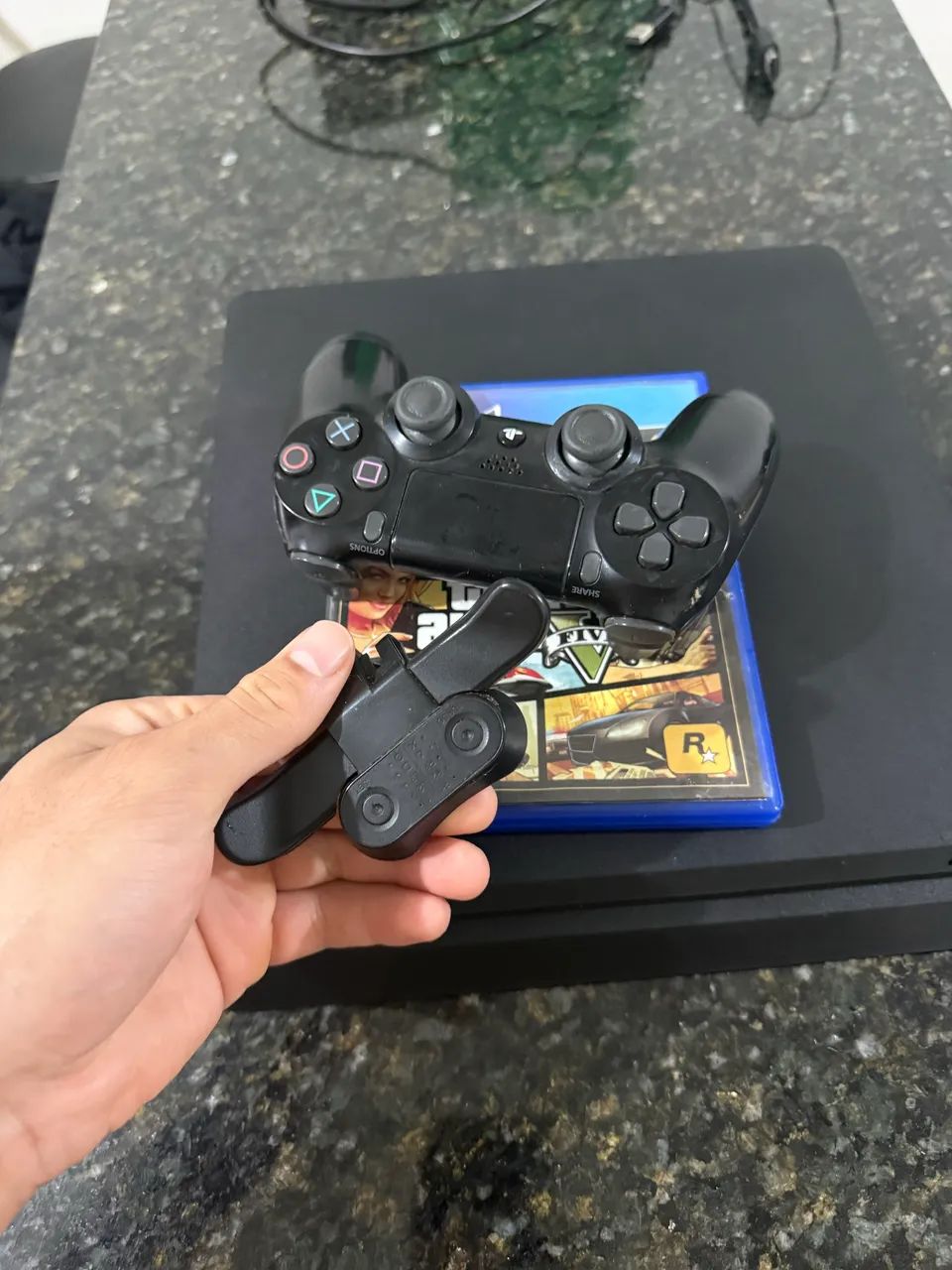 PS4 slim + gta 5 - Foto 3