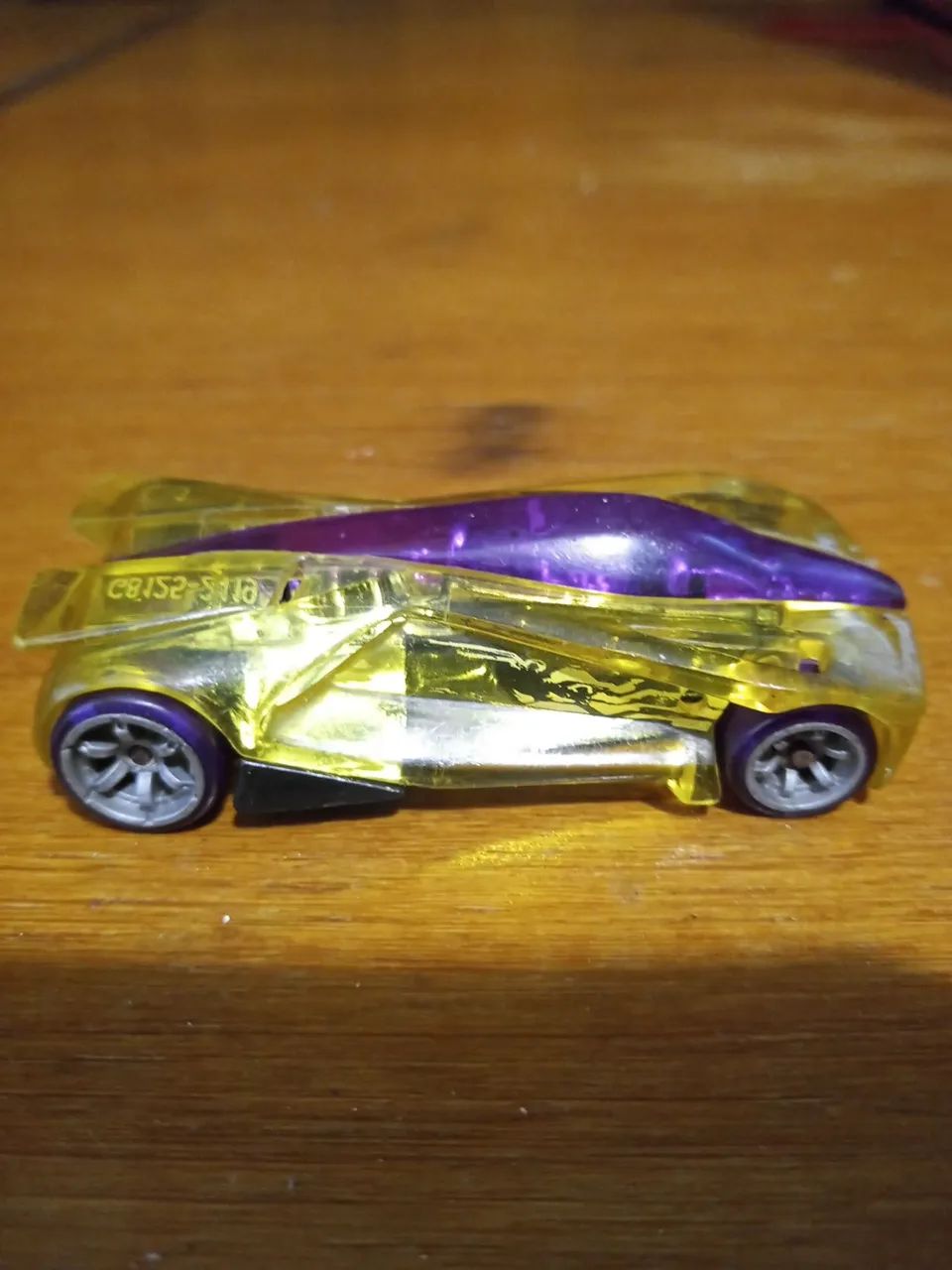Carrinho Hotwheels acceleracers Athracite gold usado - Foto 3