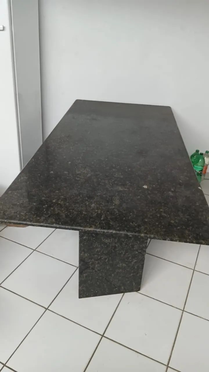 Mesa de Marmore 2m x 1m (6 Lugares)