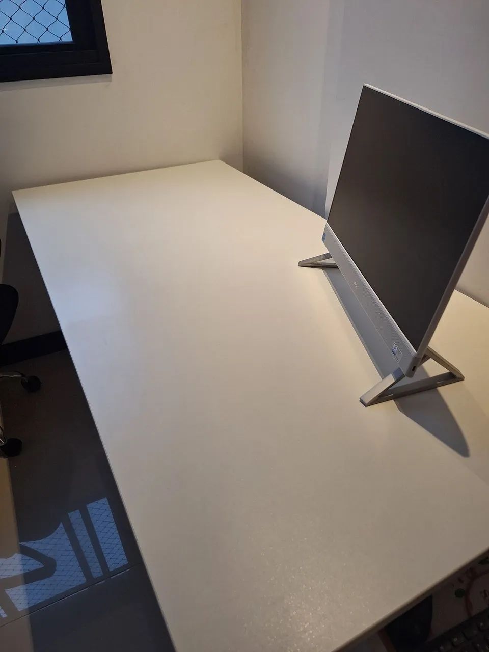 Mesa Branca Tok&Stock  - Foto 2
