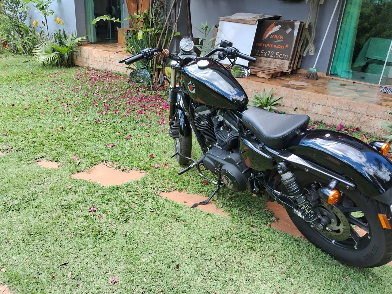 Harley davidson 883 Iron  - Foto 2