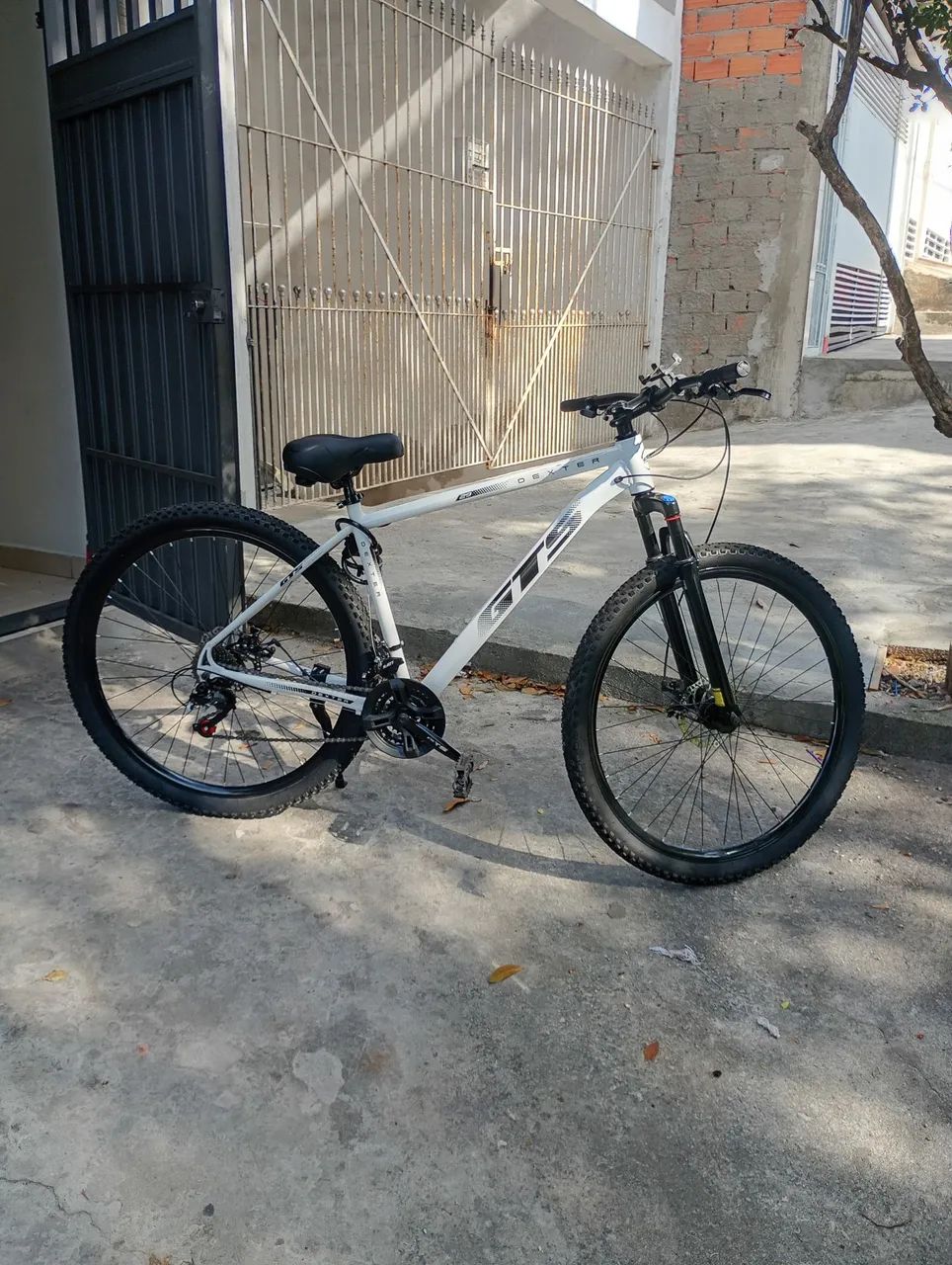 Bicicleta GTS aro 29 branca - Foto 2