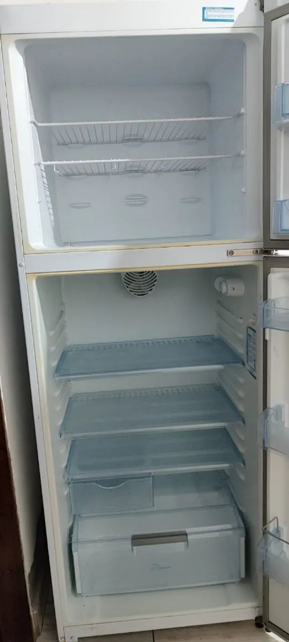 Vende-se geladeira usada - Foto 2
