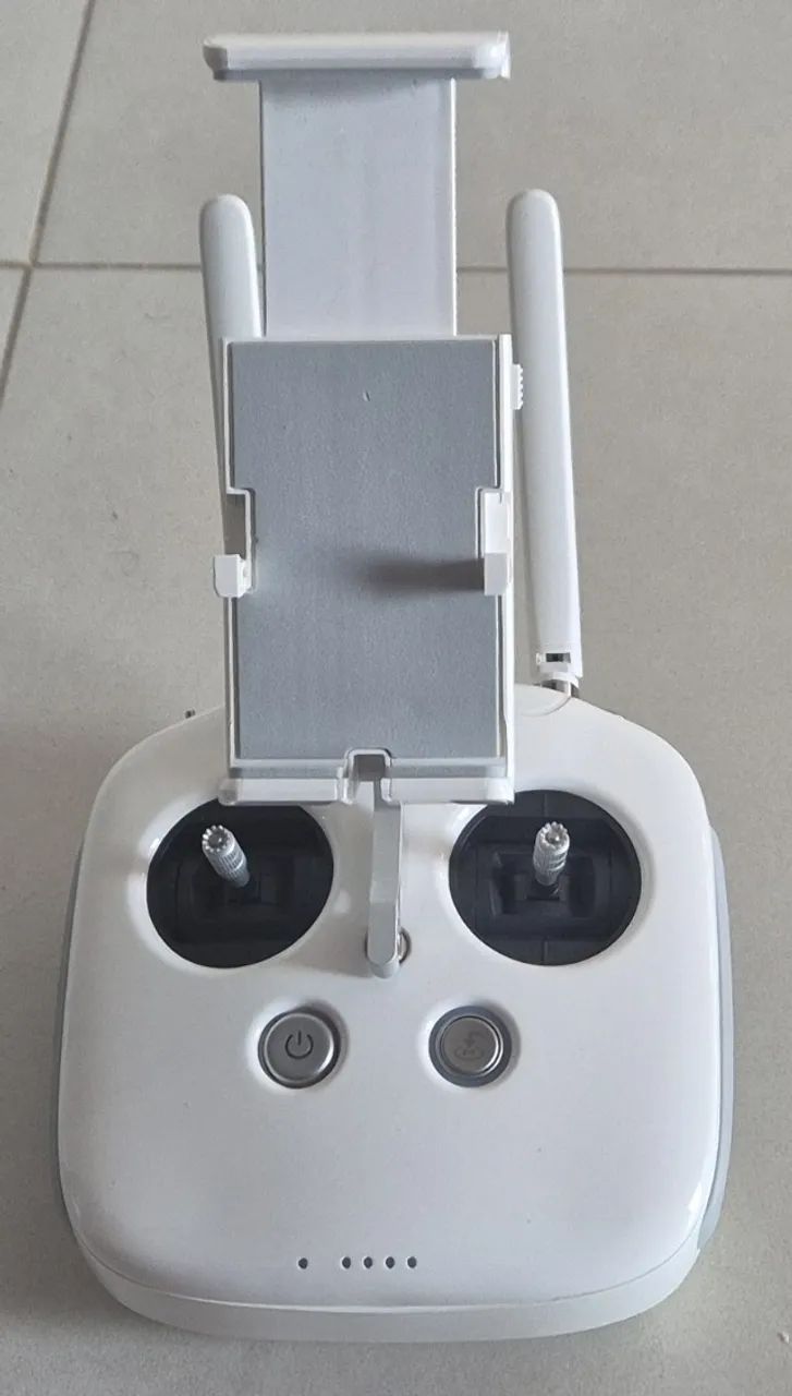 Drone DJI Phantom 4 - Foto 4
