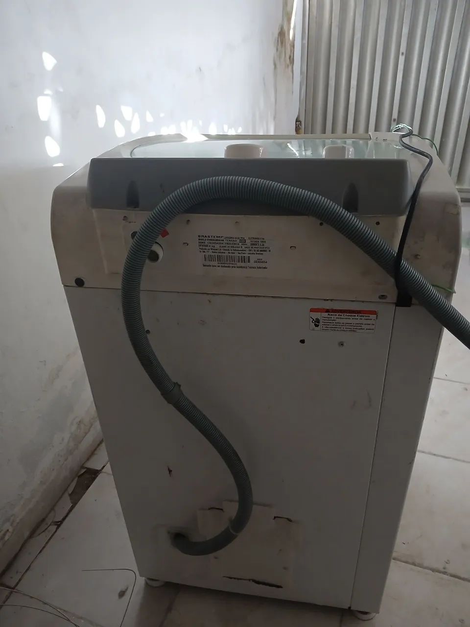Uma maquina de lavar funcionando perfeitamente  - Foto 4