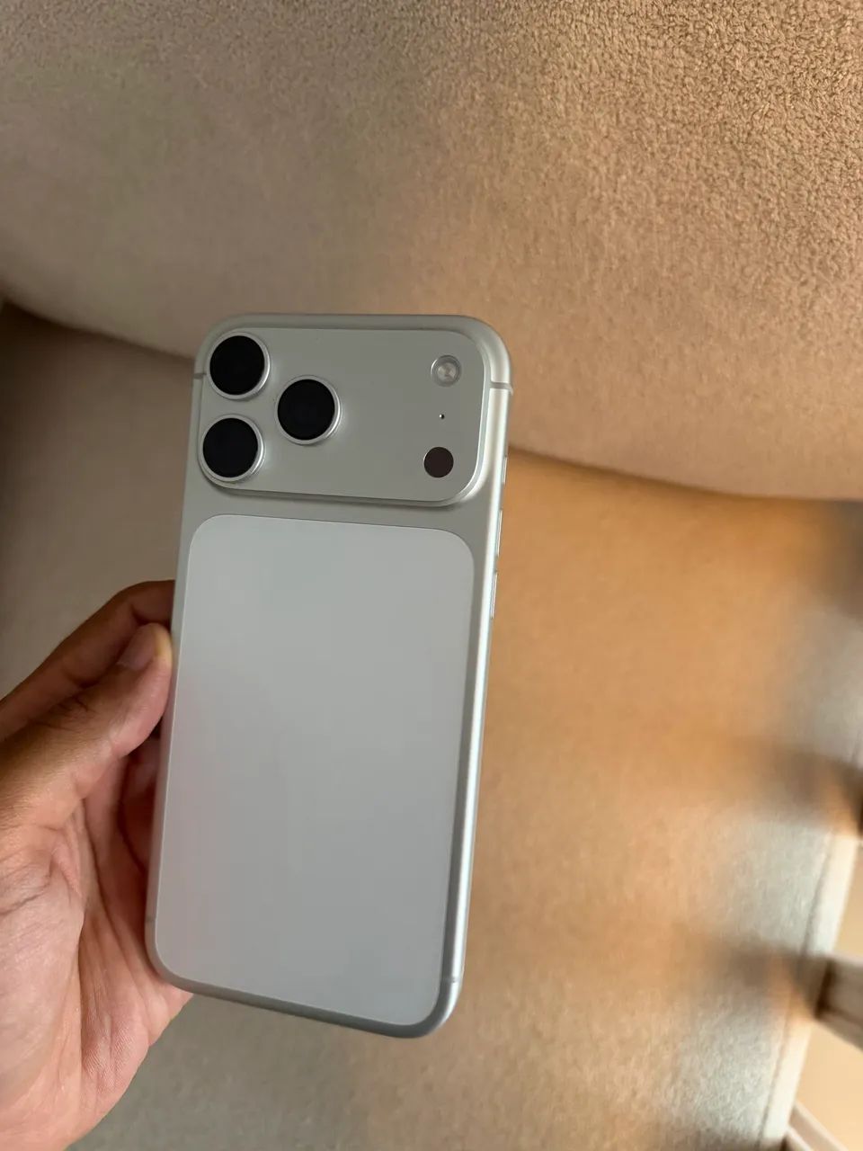 Iphone 17 pro max branco - Foto 2