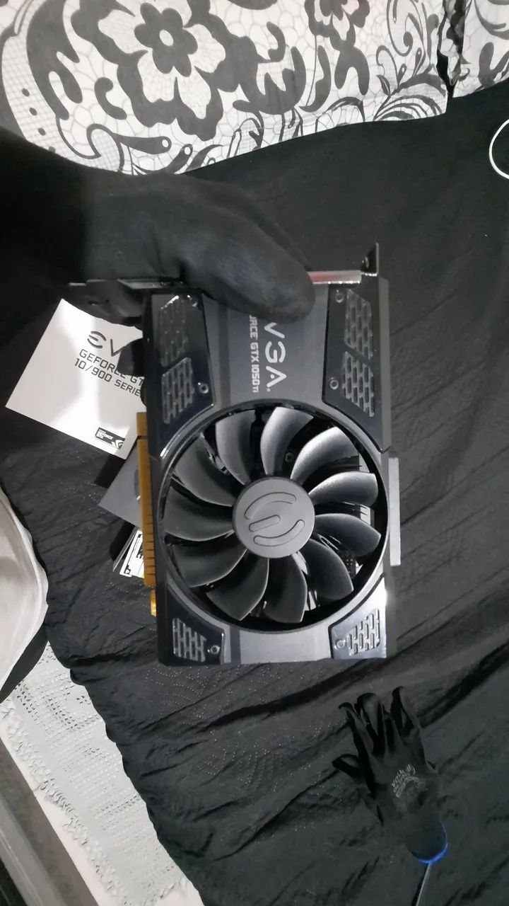 EVGA GTX 1050 TI 4GB  - Foto 4