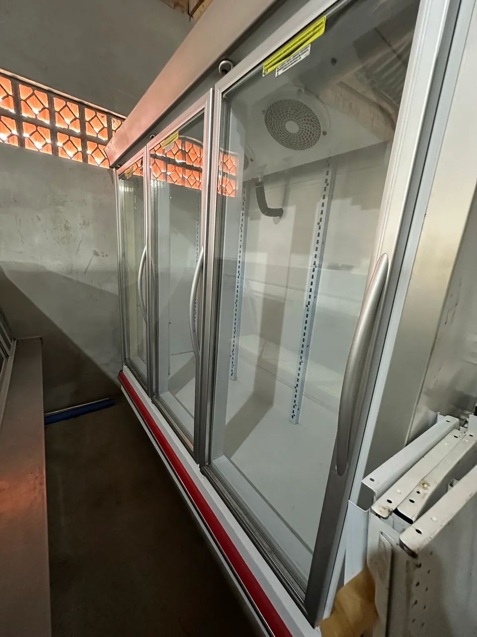 FREEZER CONGELADO VERTICAL - Foto 3