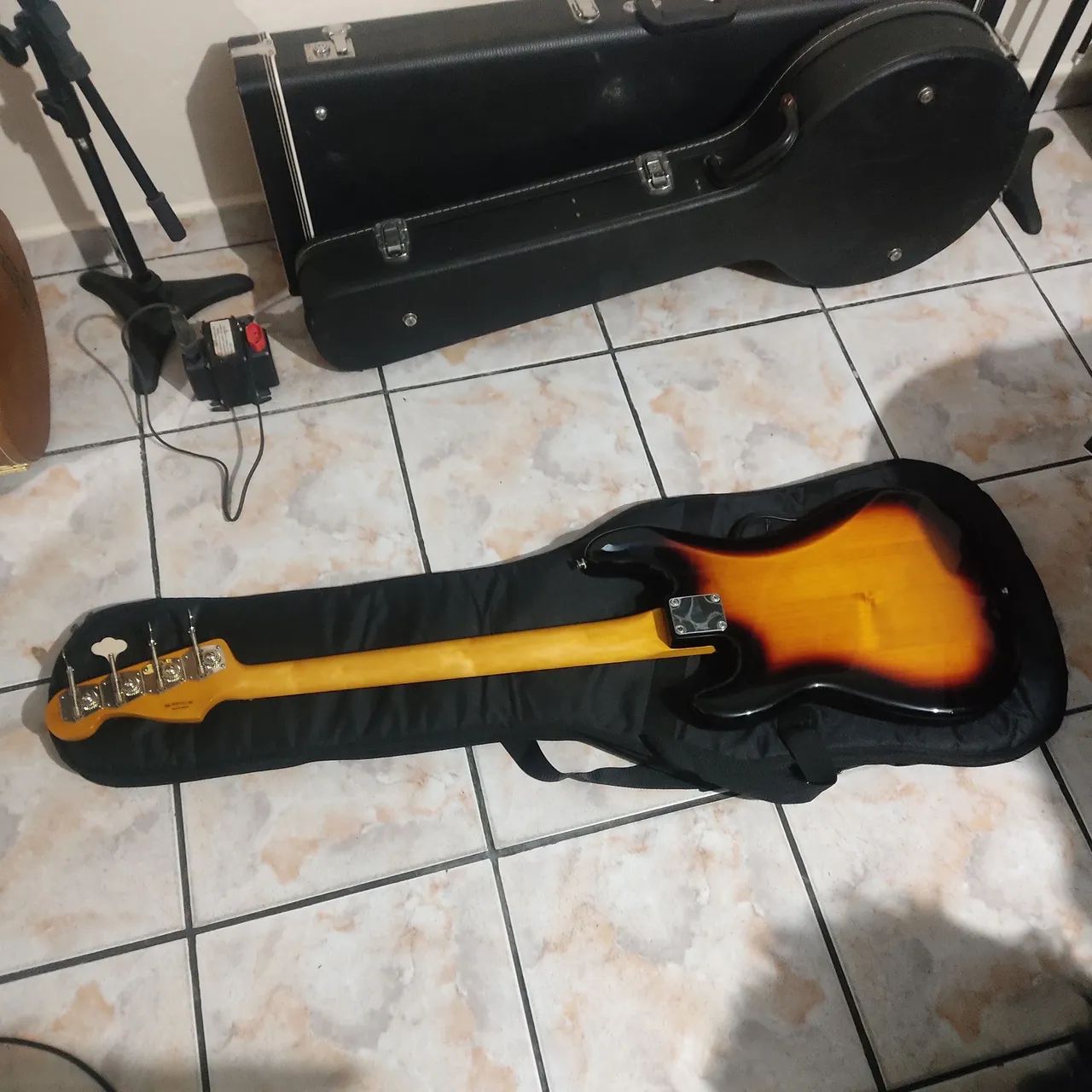 Fender Vintera II 60's Precision Bass 2023 - Foto 4