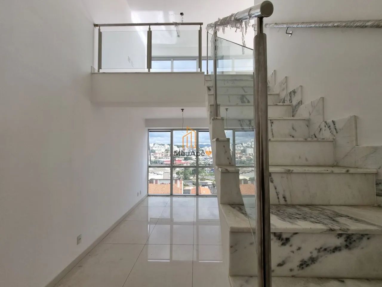 COBERTURA COM 4 QUARTOS E 2 VAGAS COM ELEVEVADOR - Foto 2