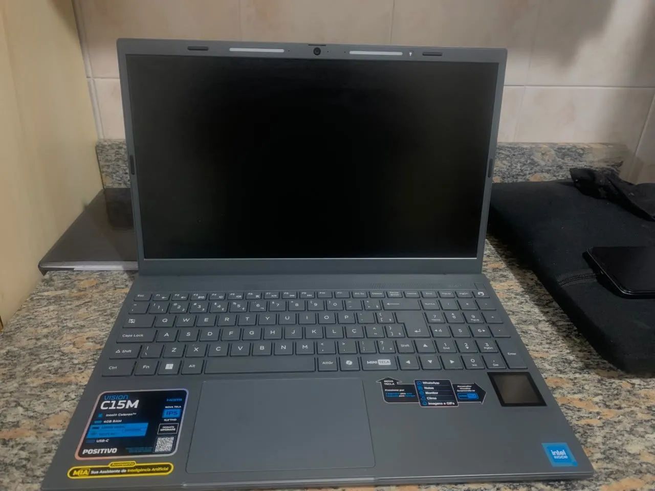 Vendo Notebook , Com Nota Fiscal, ja vem com IA - Foto 4