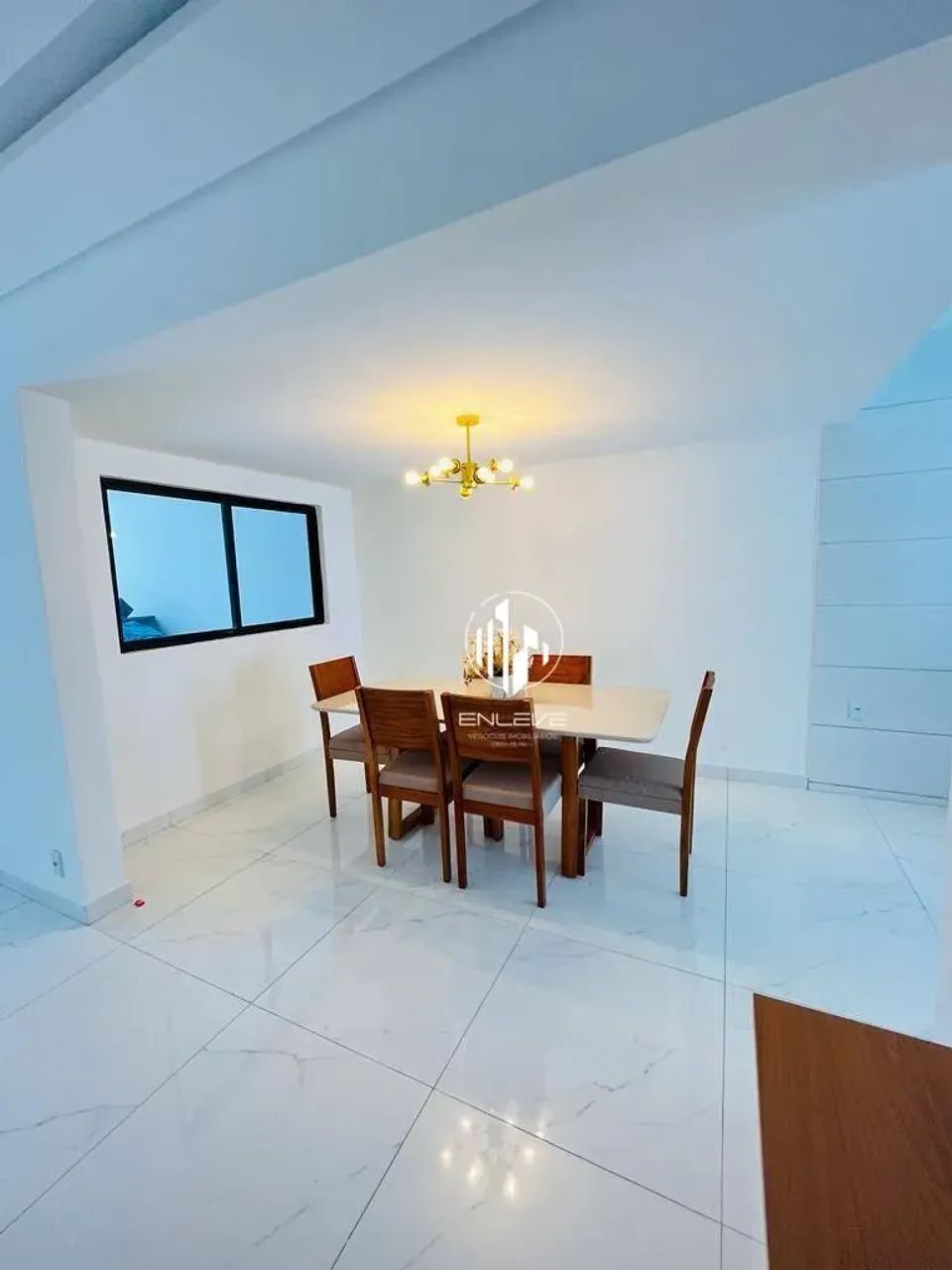 Casa de 260m2 com 4 Quartos + DCE e Piscina, no Altiplano - Foto 2