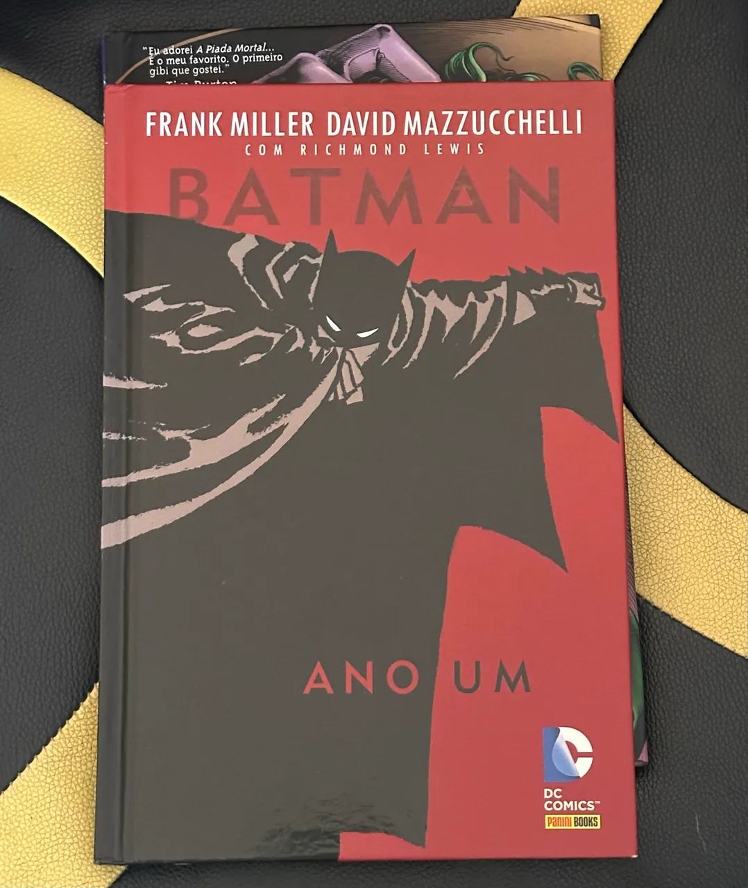 Batman Ano Um e Batman A Piada Mortal - Foto 3
