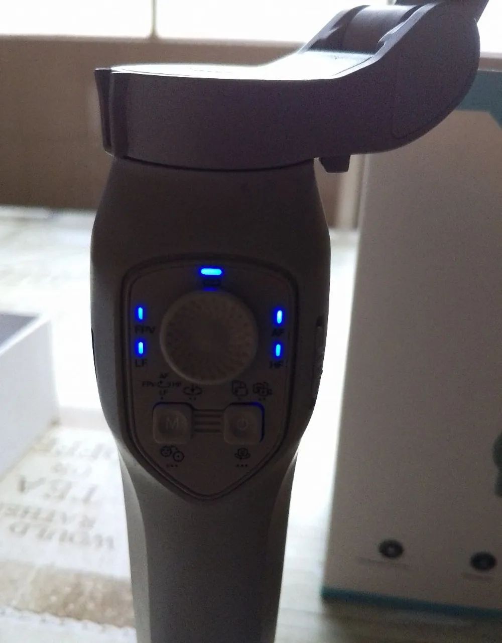 Gimbal estabilizador de celular - Foto 3