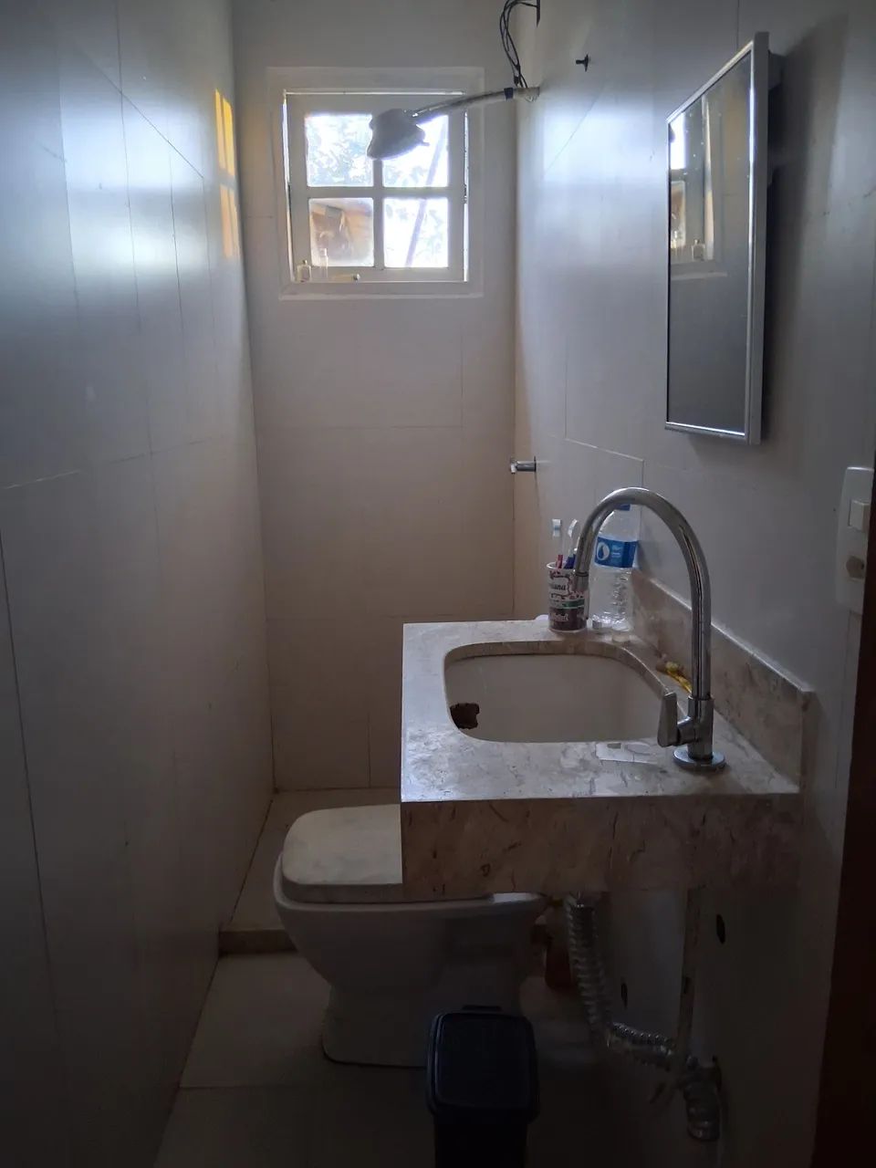 Casa segundo piso. Quintal amplo e verde - Foto 5