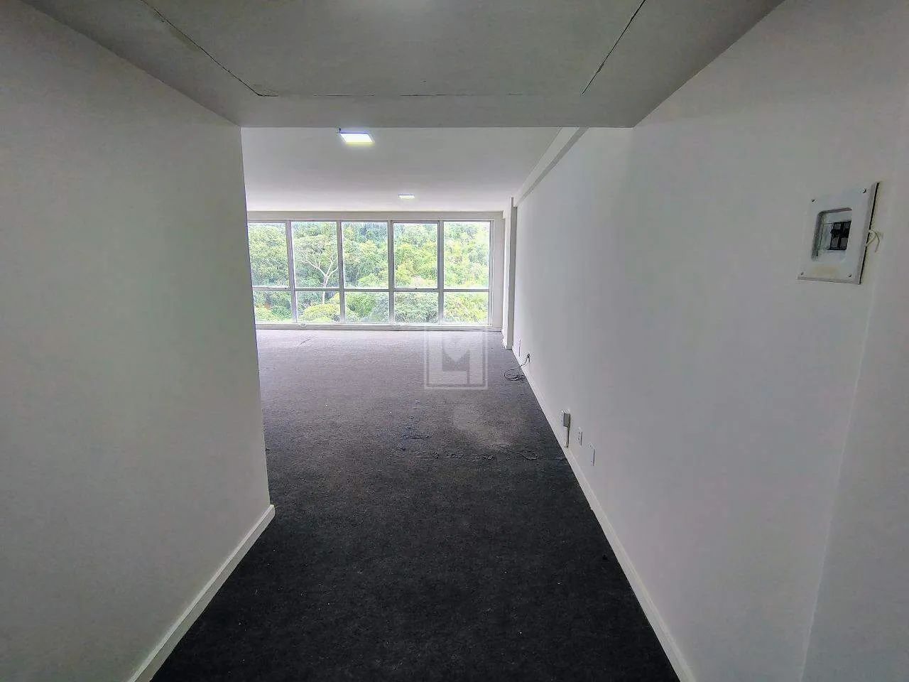 LÍVIA MACHADO ALUGA: Sala Comercial de 100,55 m² - Foto 4