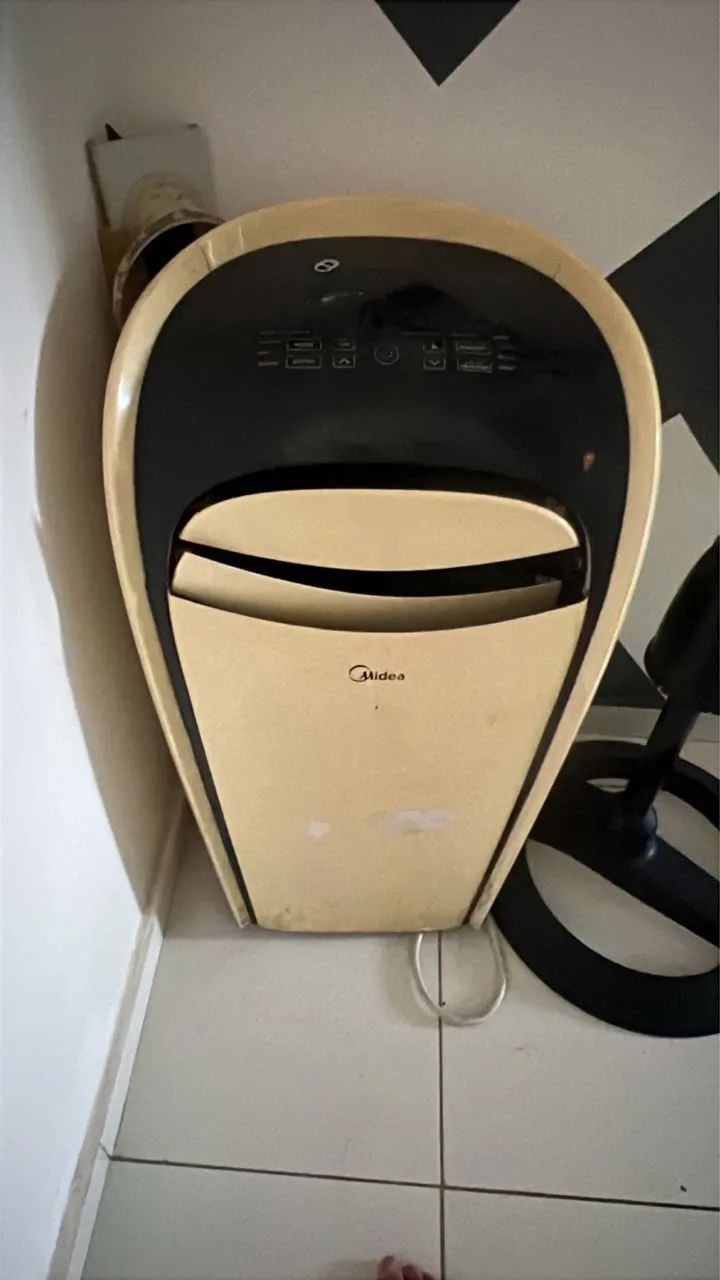 Ar condicionado portátil funcionando 