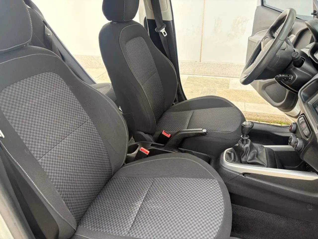 Chevrolet Onix Hatch LT 1.0 8V Flexpower 5P Mec. 2017 - Foto 11