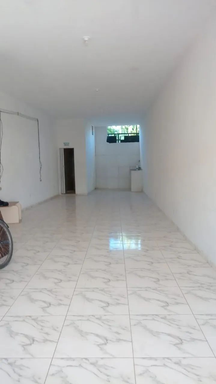 Alugo salão para fins comerciais 
