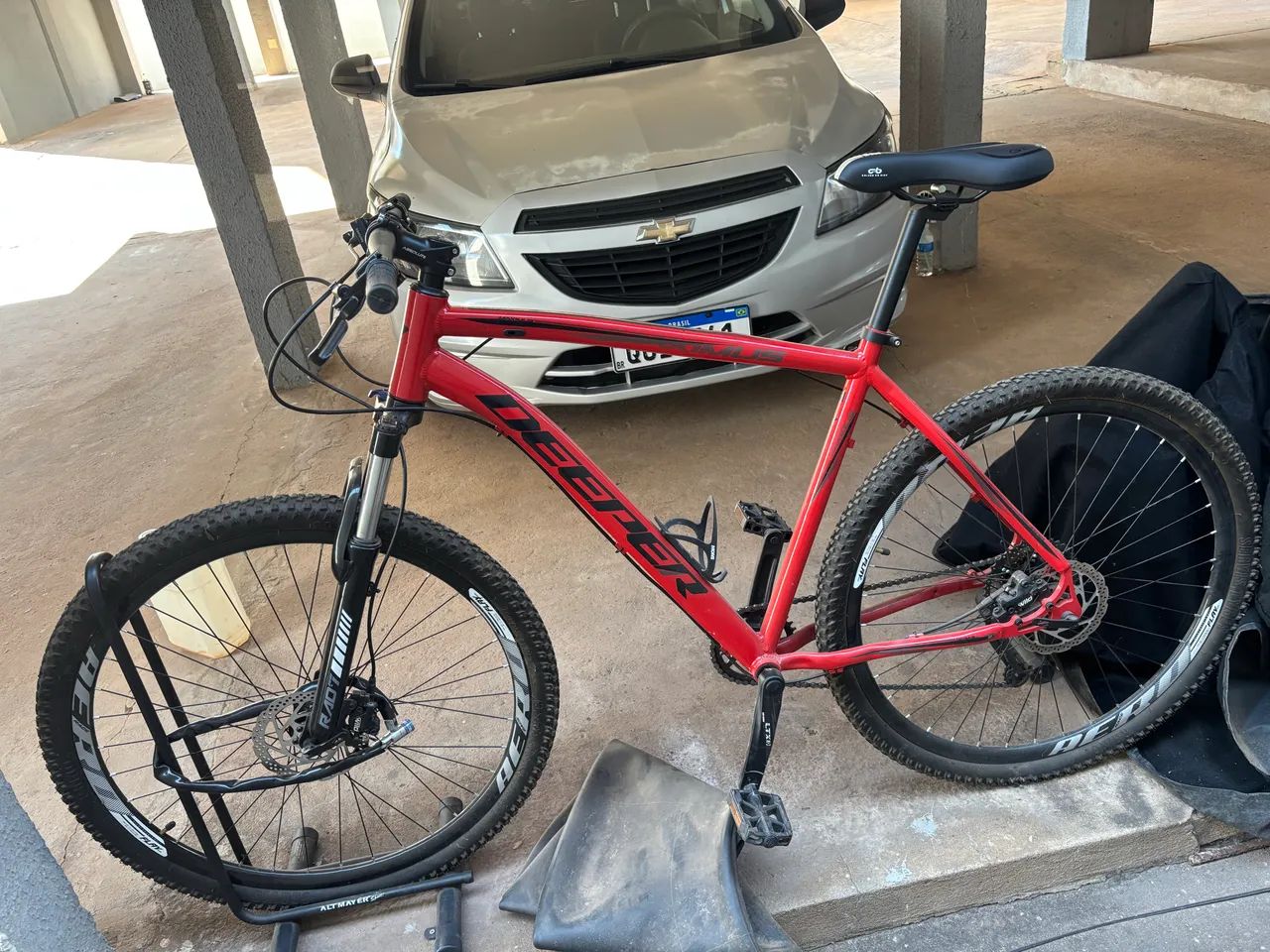 Vendo Bicicleta aro 29 super nova - Foto 4