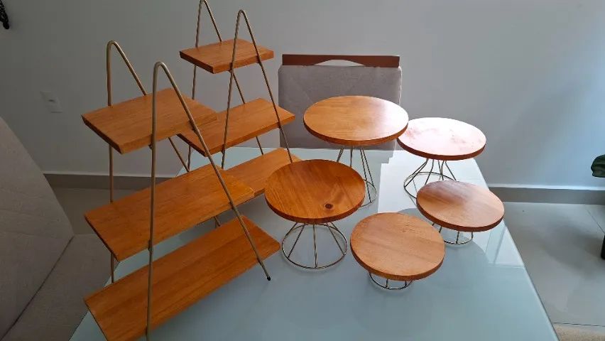 Kit Decoração de Mesa - 2 Escadinhas + 5 Boleiras Cromadas - Foto 3