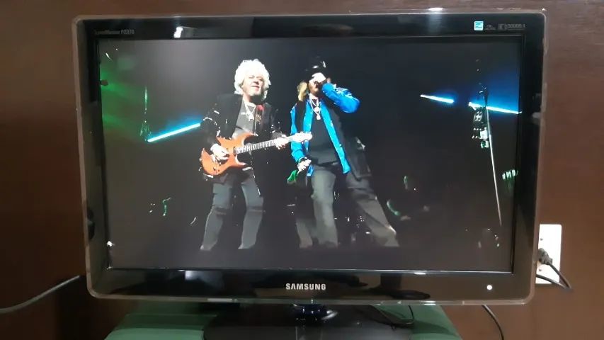 Monitor LCD Samsung Modelo: P2370 - 23 polegadas