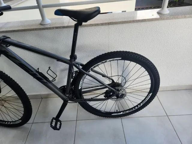 Bicicleta aro 29 cambio Shimano com freio a disco - Foto 5