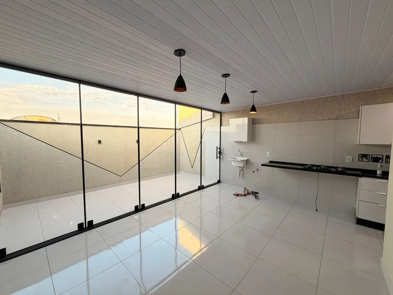 CASA 2/4 AMPLIADA - ESPAÇO GOURMET - ENERGIA SOLAR