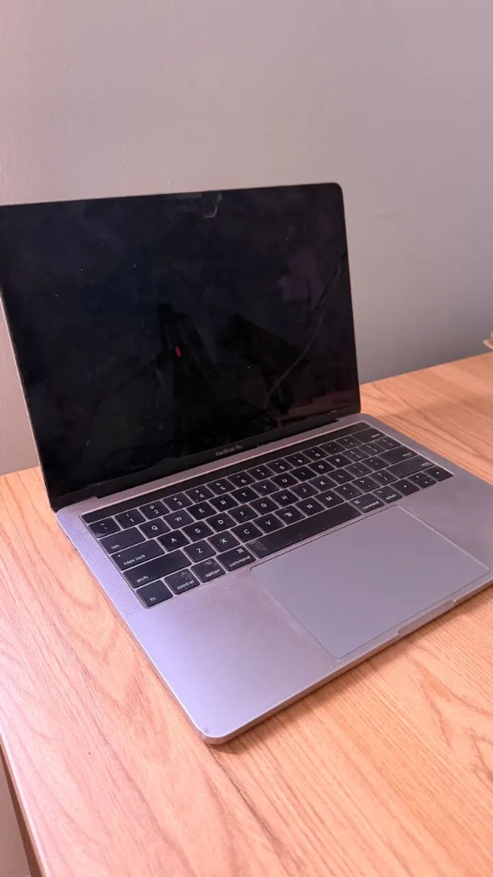 MacBook Pro 13 polegadas Retina Touch Bar Touch ID - Cinza-Espacial - Foto 2