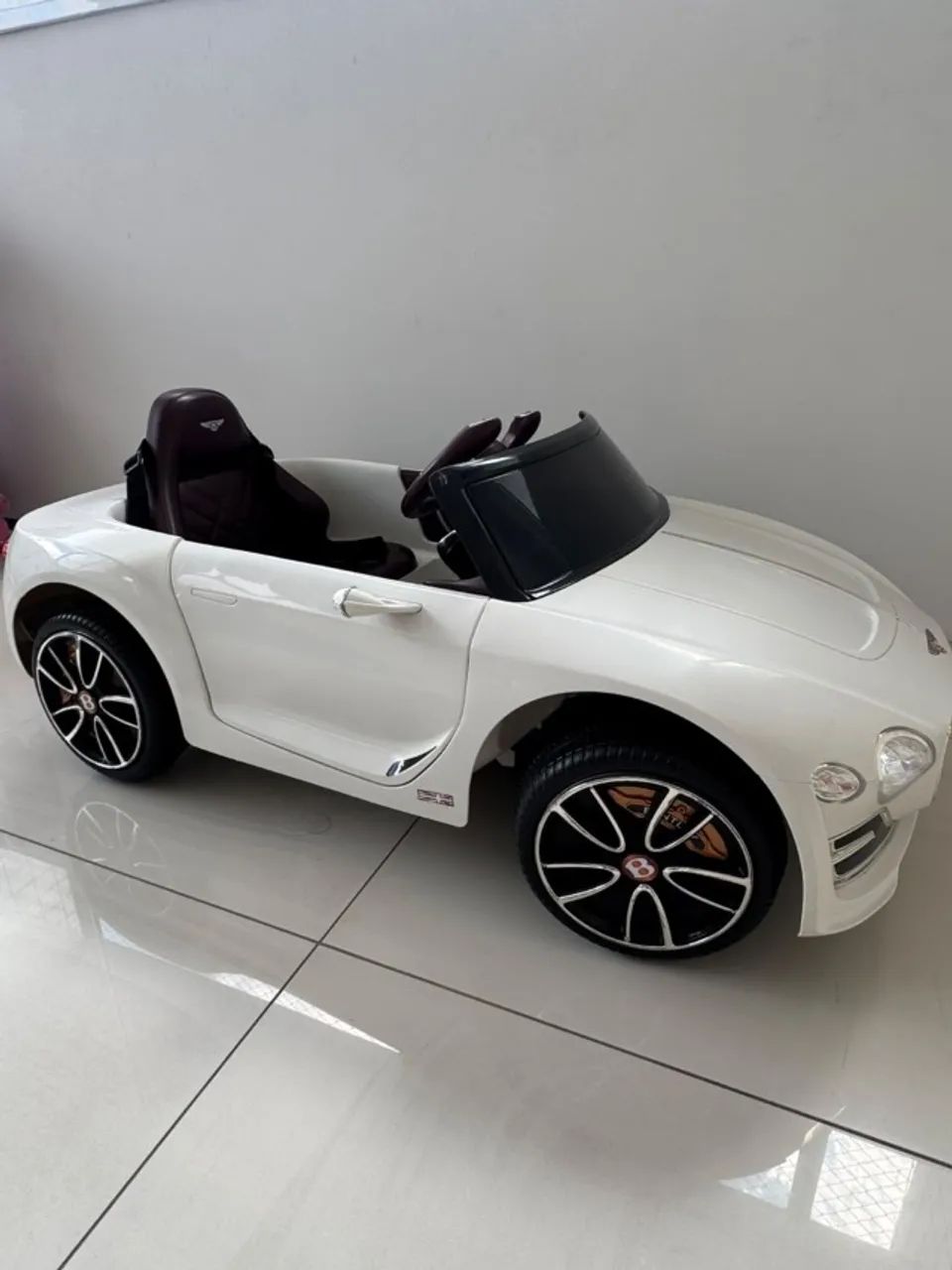 Carrinho elétrico infantil Bentley EXP12 12V - Foto 4