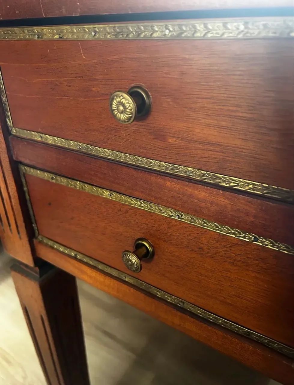 Escrivaninha Inglesa de Antiquário - Foto 3