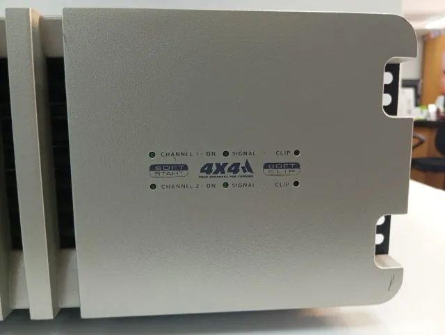 POTENCIA STUDIO R Z2 POUCO USO  - Foto 4
