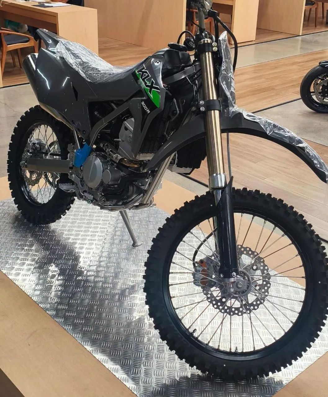 KLX 300 R - Foto 4