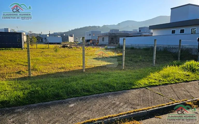 Excelente terreno no Loteamento Jardins da Imperatriz
