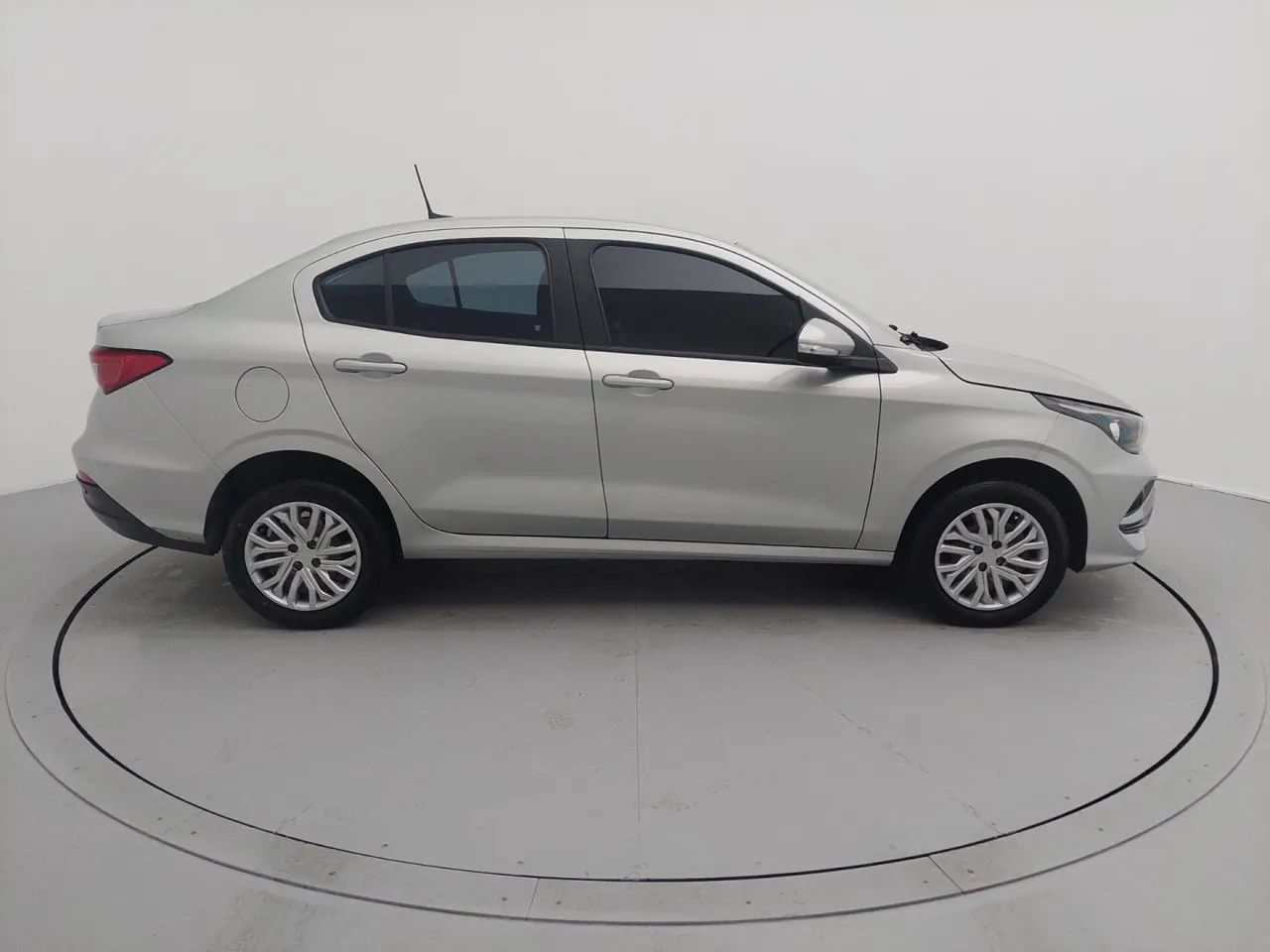 Fiat Cronos DRIVE 1.3 8V Flex, foto 6 de 18