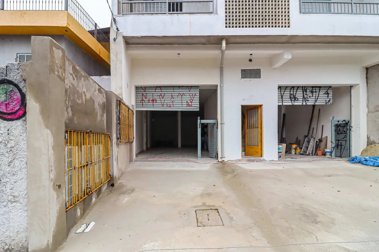 Loja na Avenida Interlagos, 2632 - Loja 1  80 m²