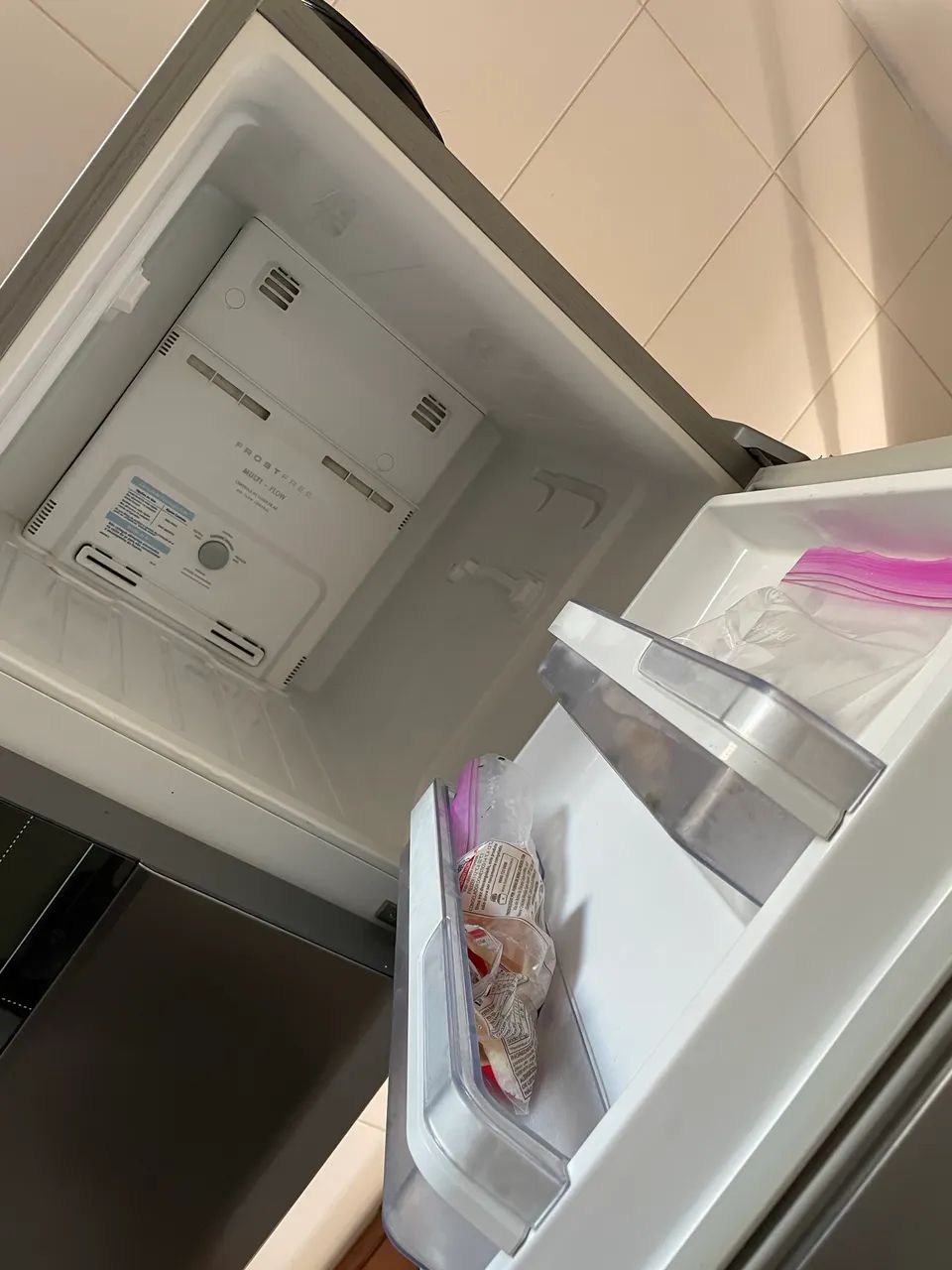 Vendo geladeira funcionando perfeitamente  - Foto 4