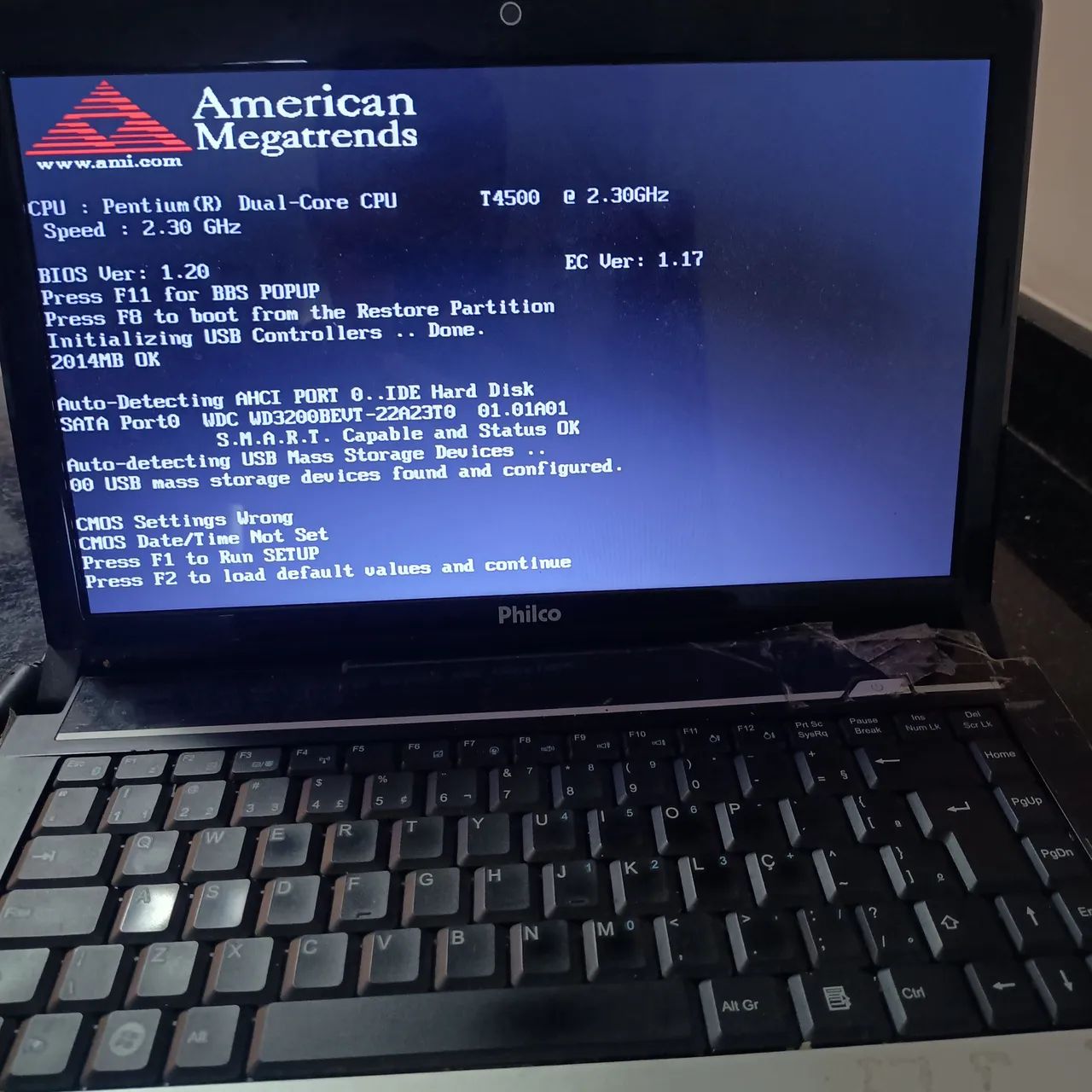 Notebook Philco pra retirada de peças ou uso cotidiano