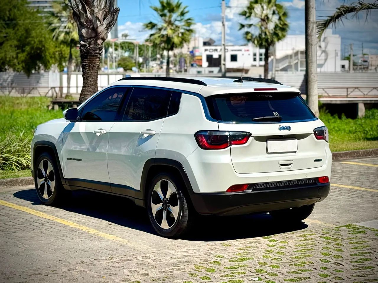 Jeep Compass Longitude 2.0 4X2 Flex 16V Aut. 2017 - Foto 4