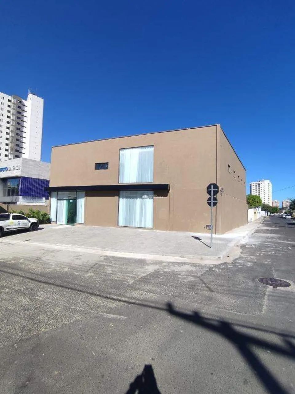 SALA COMERCIAL MOBILIADA PARA ALUGAR NO BAIRRO DE FÁTIMA